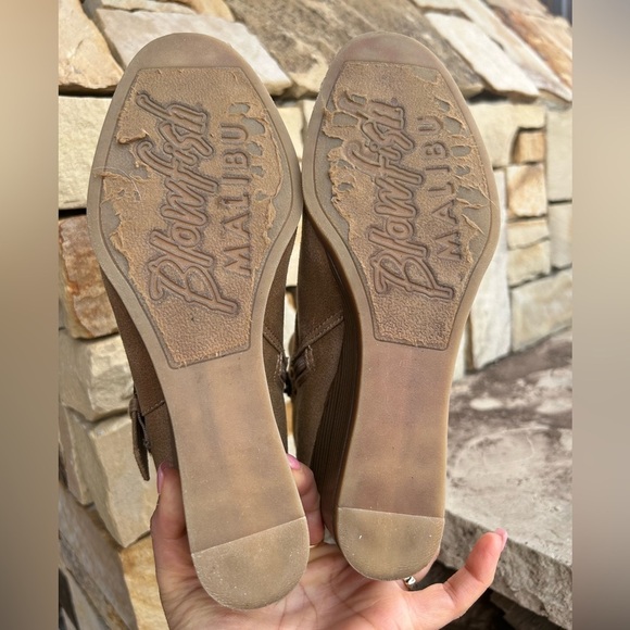 Blowfish Malibu Pomela booties in almond oil vegan light tan suede Sz-9.5. H - Picture 10 of 10